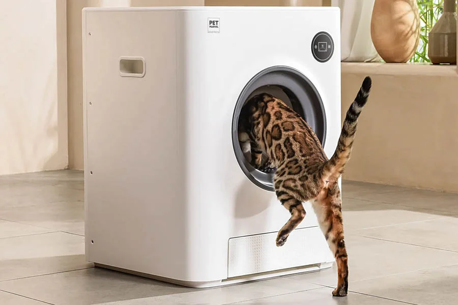 self cleaning litter box for multiple cats